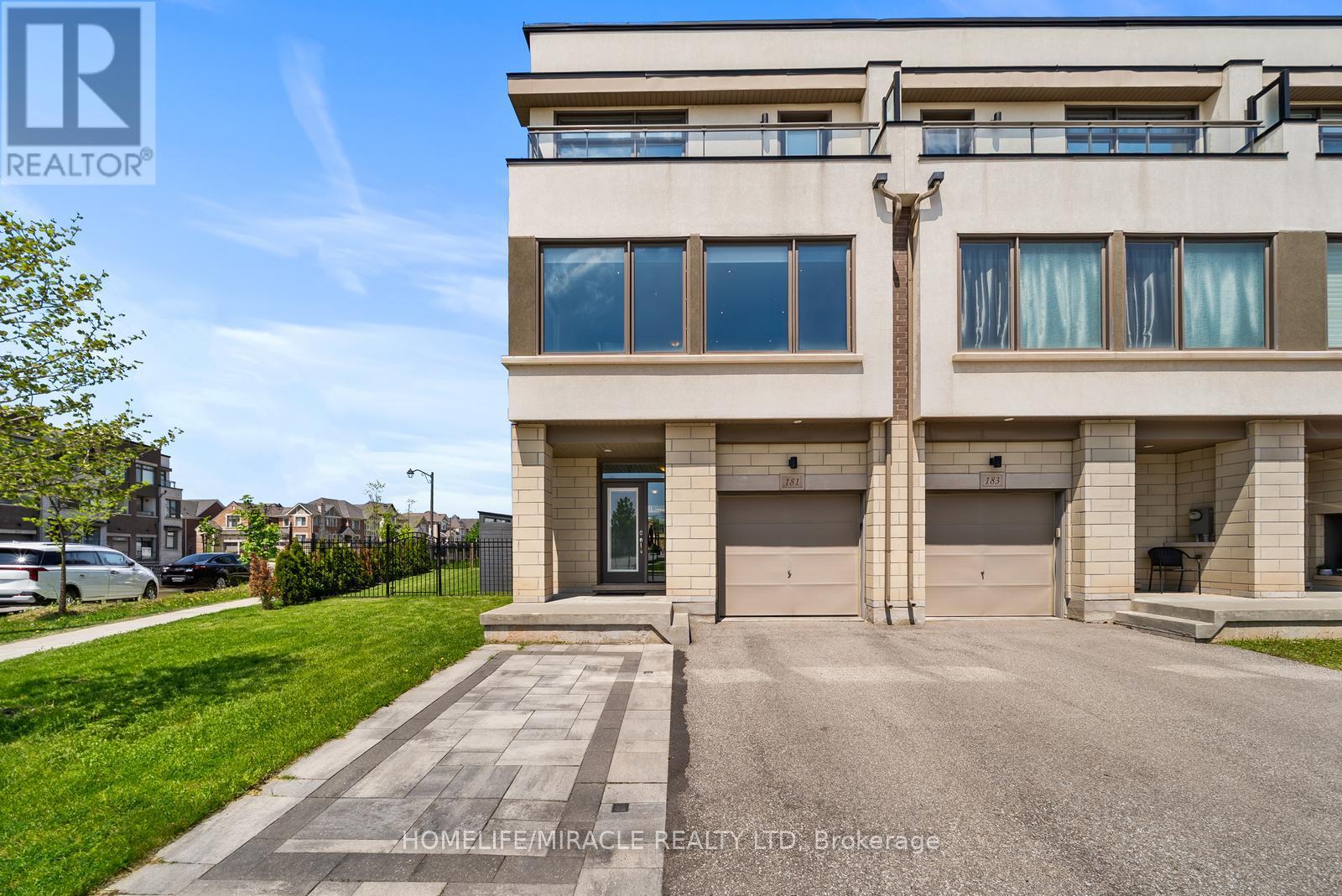 Row / Townhouse for Sale in 181 FOWLEY DRIVE|Oakville (GO Glenorchy), Ontario L6H0P2