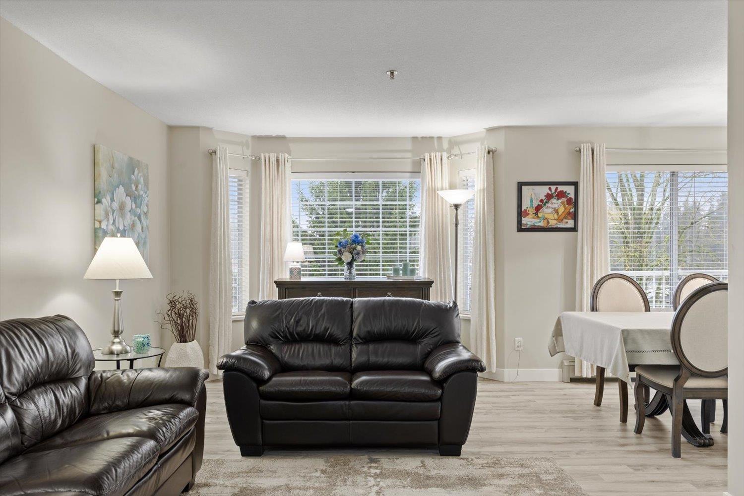 For sale: 307 33535 KING ROAD, Abbotsford, British Columbia V2S6Z5