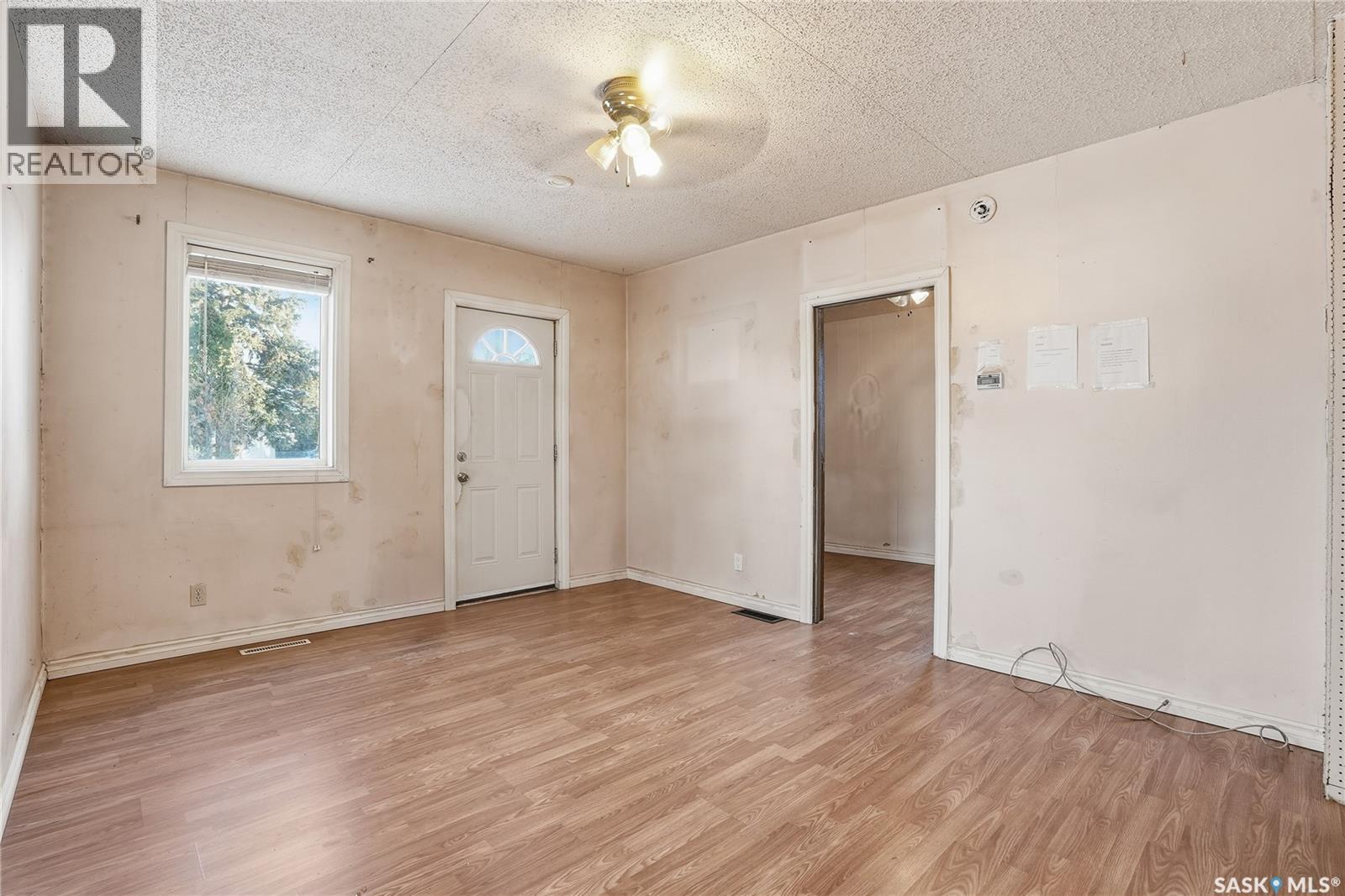 308 1st E