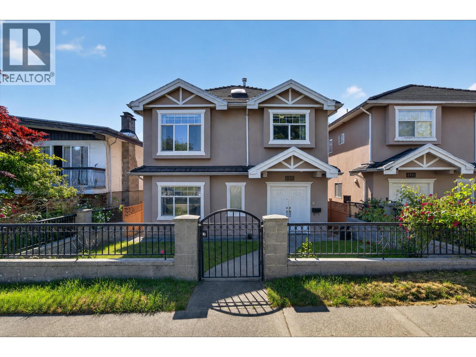 6959 CULLODEN STREET|Vancouver, British Columbia V5X4J6
