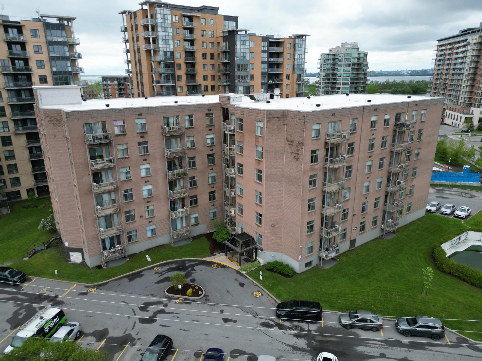 505 Rue St-Francois, #606, Brossard, Quebec J4X2W9