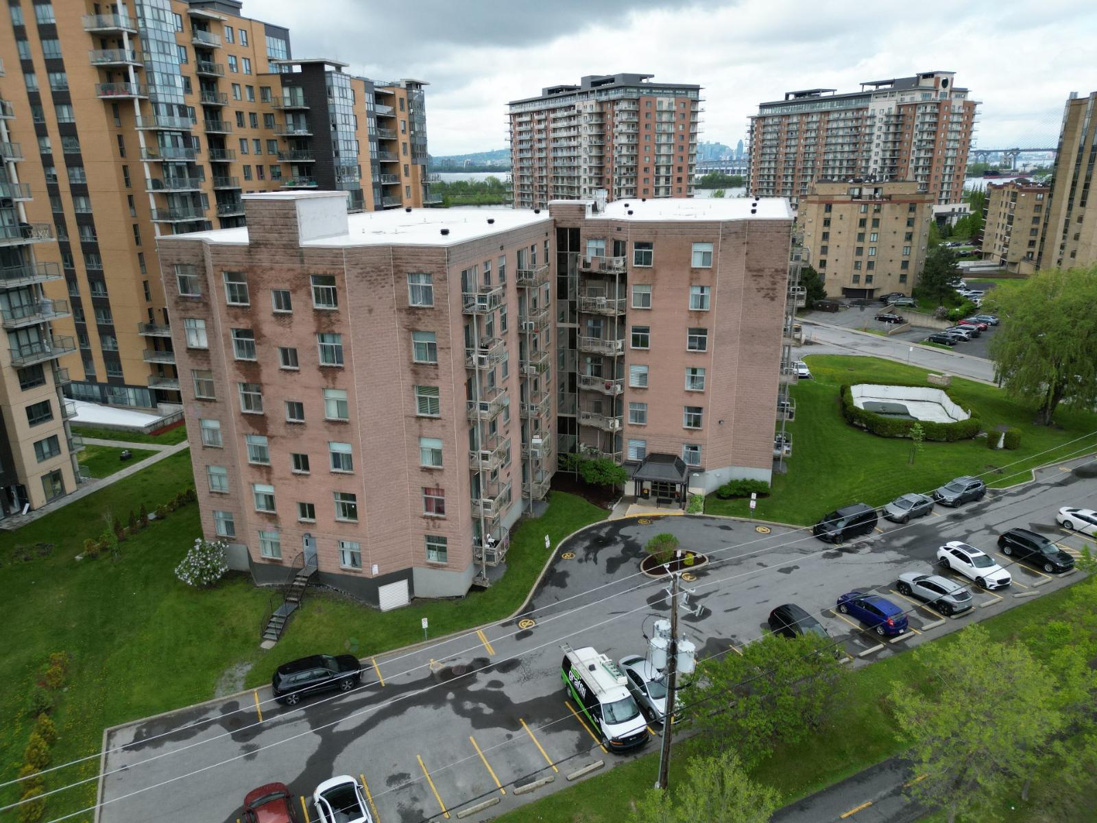 505 Rue St-Francois, #307, Brossard, Quebec J4X2W9