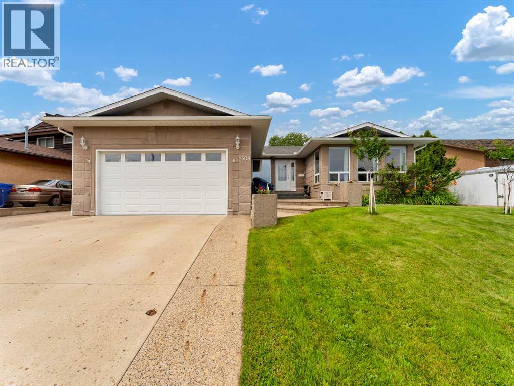 2508 12 Avenue SE, Medicine Hat, Alberta T1B1V6