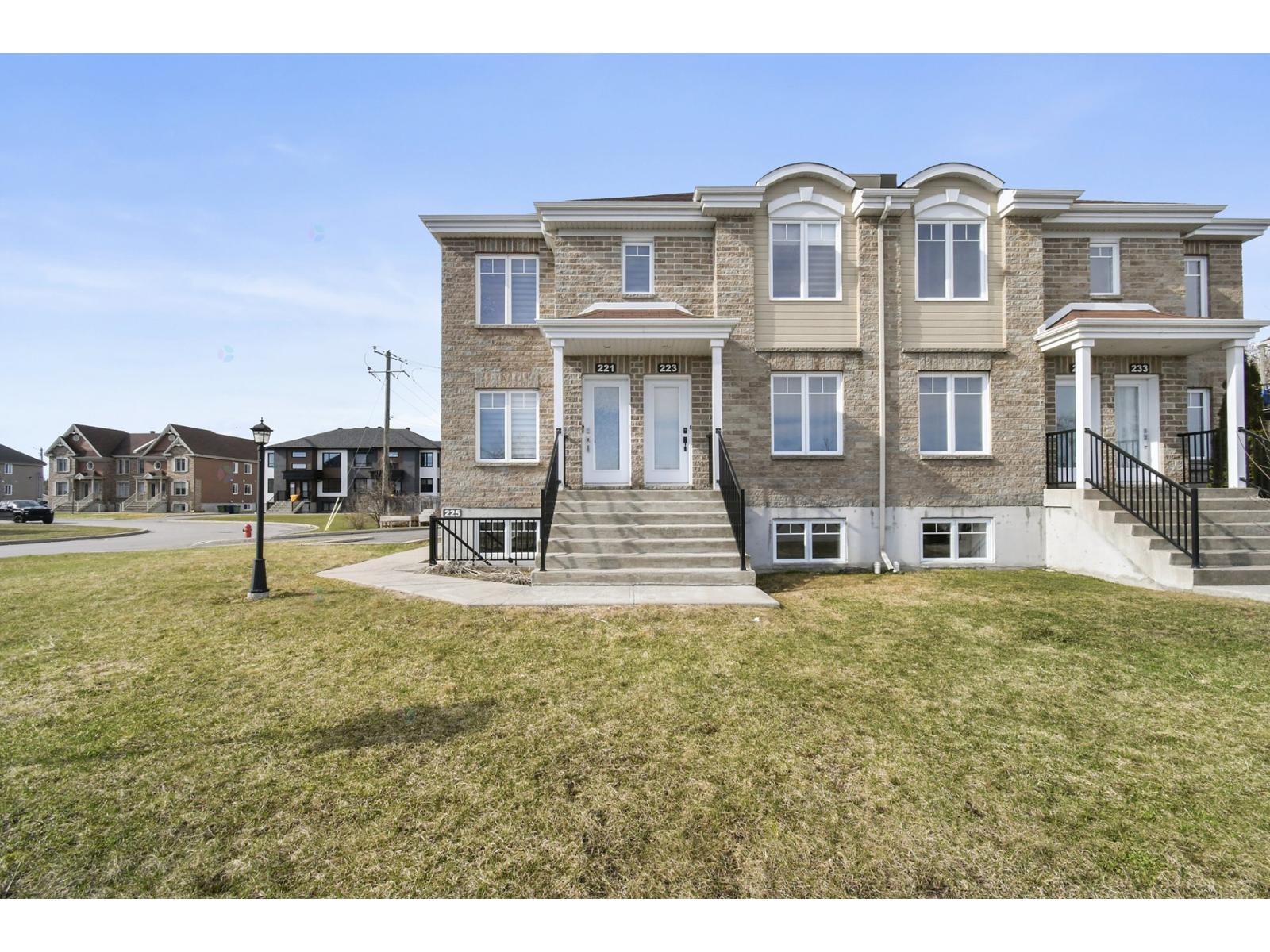 225 Rue de la Petite-Rivière, Lavaltrie, Quebec J5T0A5