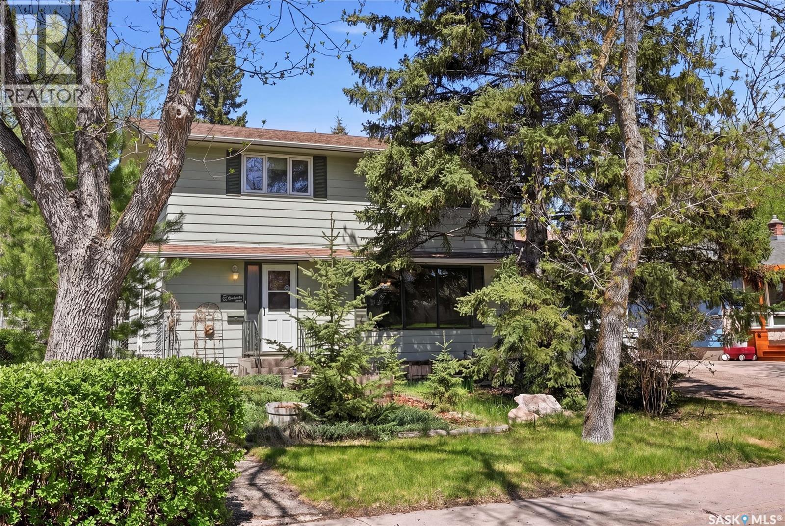 2338 Easthill