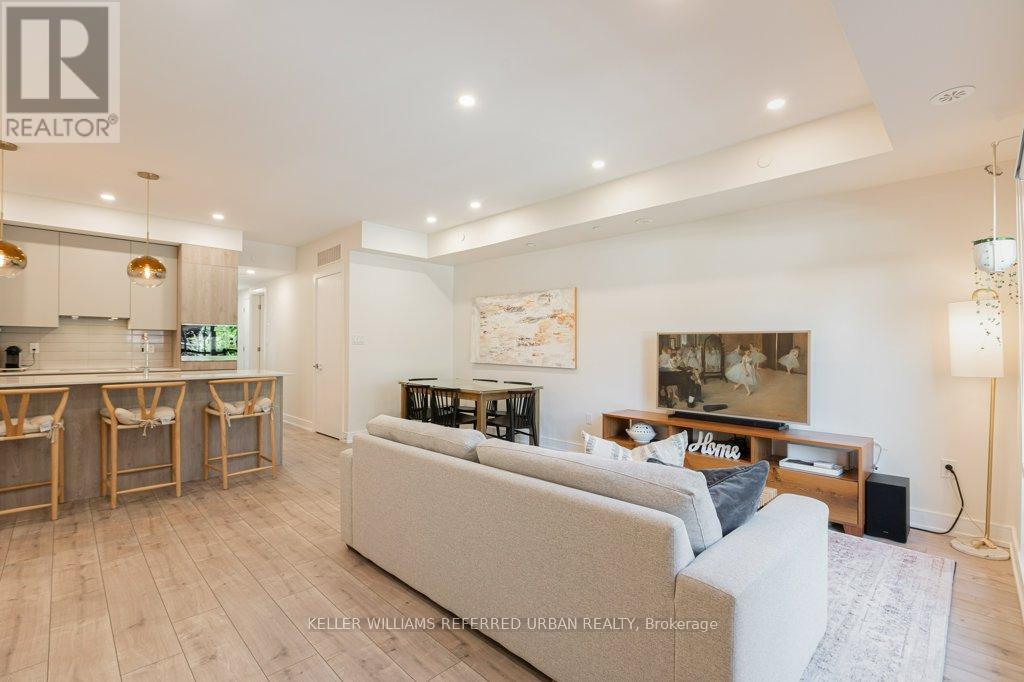 Row / Townhouse for Sale in 6 - 66 LONG BRANCH AVENUE|Toronto (Long Branch), Ontario M8W3J4 2