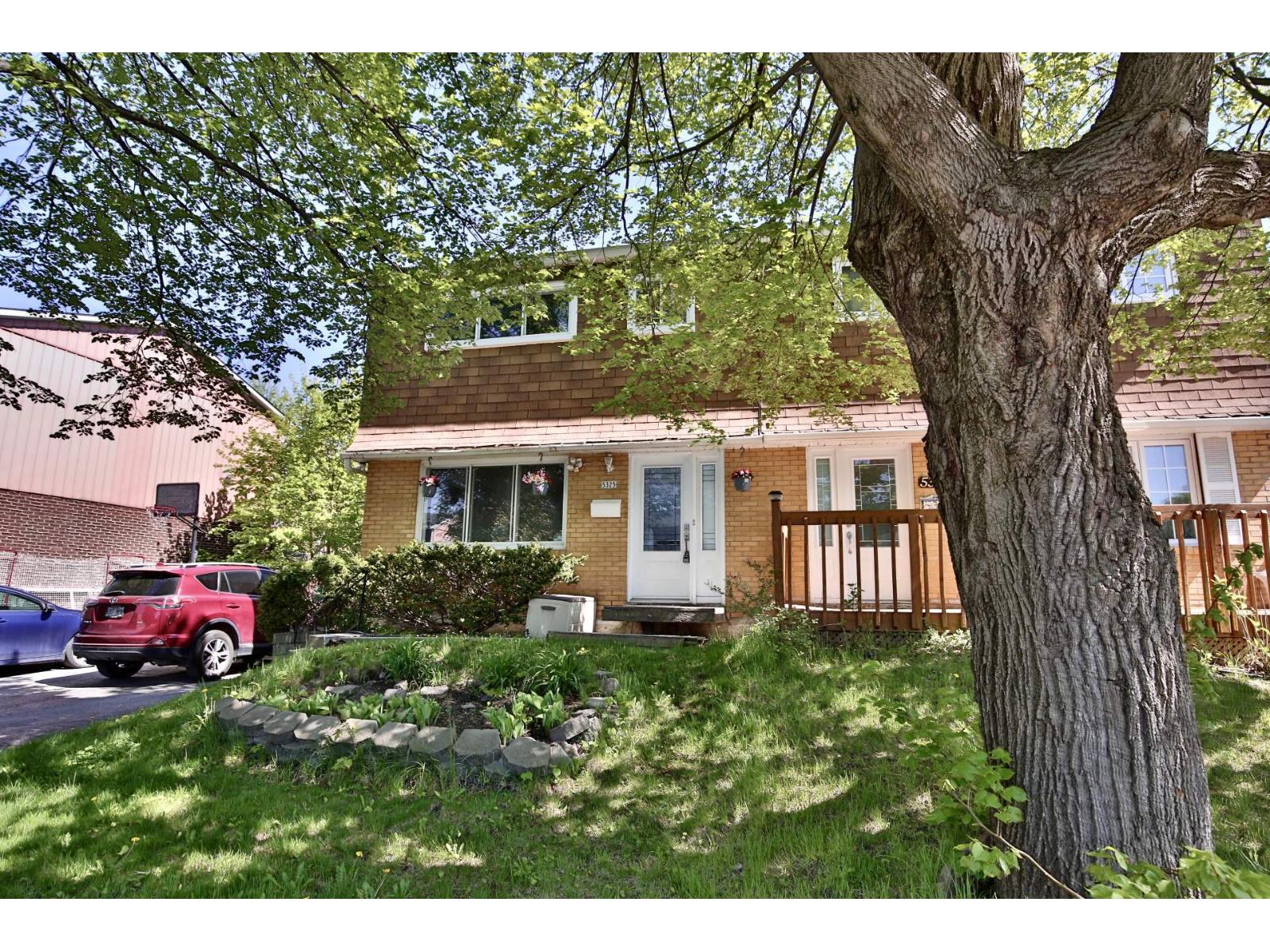 5325 Rue Bernier, Longueuil (Saint-Hubert), Quebec J3Y2R6