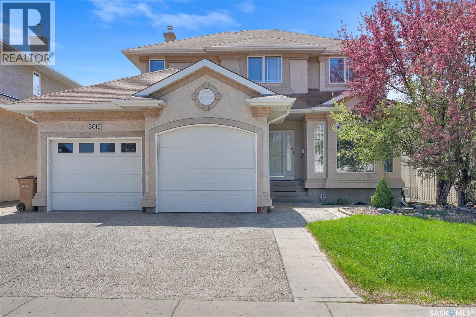 3012 St James CRESCENT