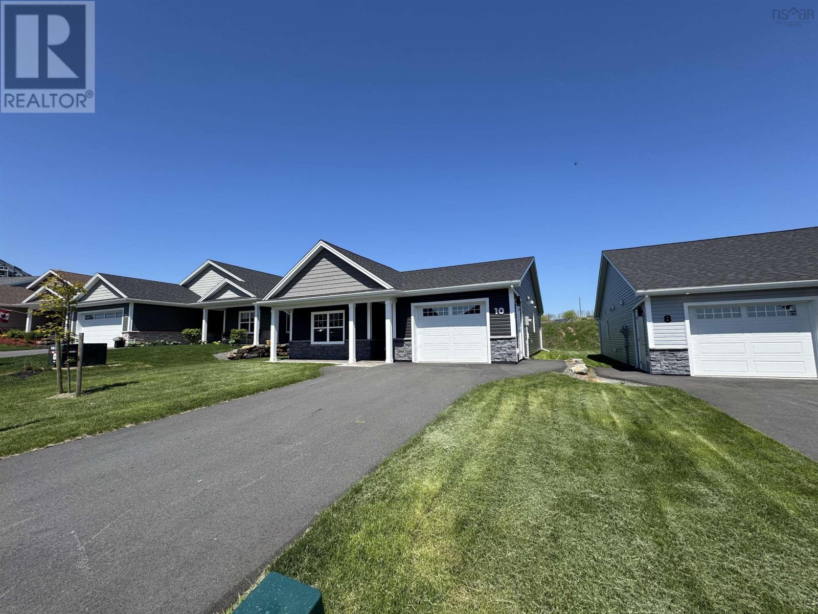 10 Elizabeth Avenue