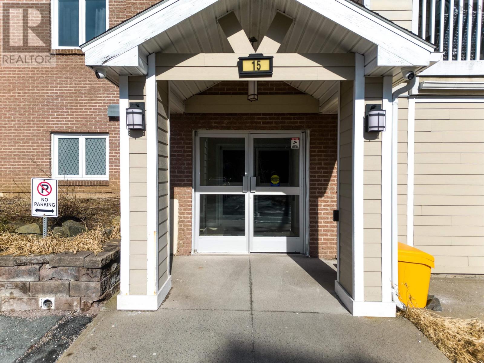 405 15 Langbrae Drive, Halifax, Nova Scotia B3M3W5