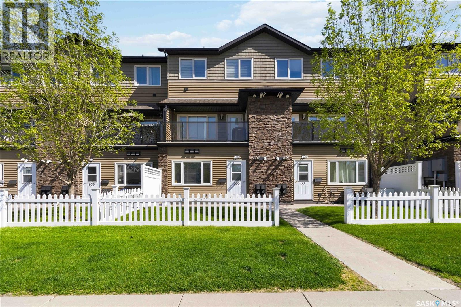 803 110 Shillington CRESCENT