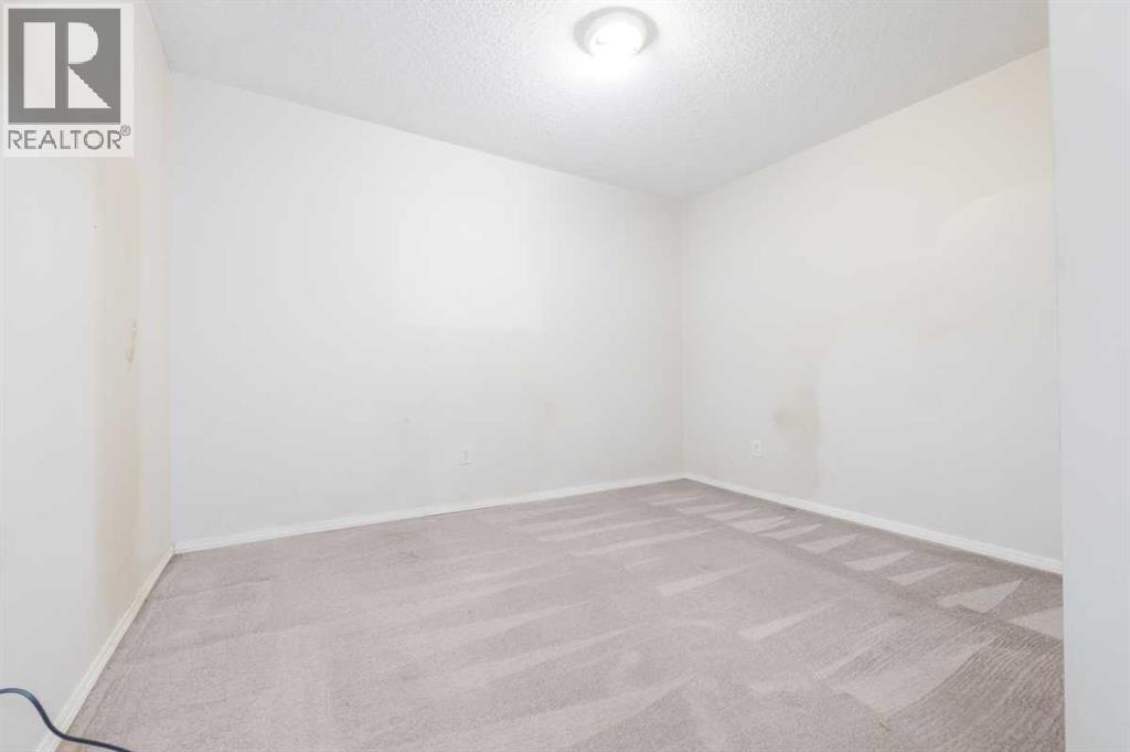 Apartment for Sale in 113, 1717 60 Street SE|Calgary, Alberta T2A7Y7 5