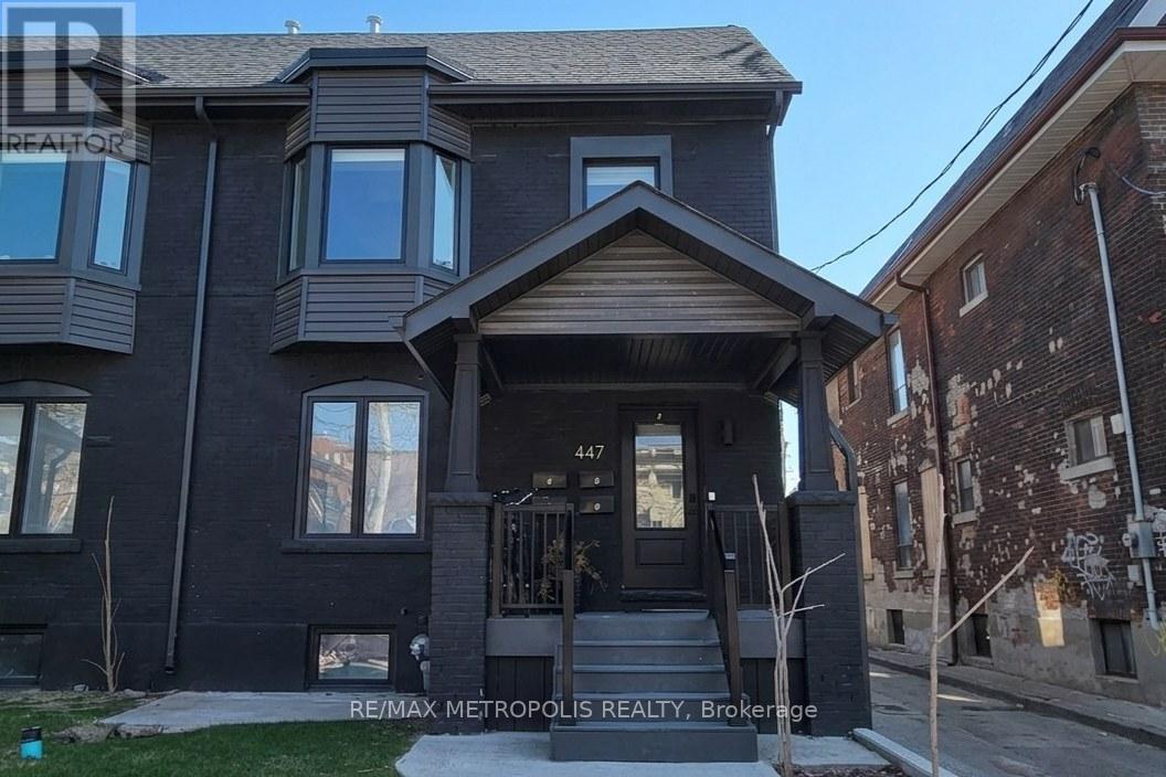447 LANSDOWNE AVENUE