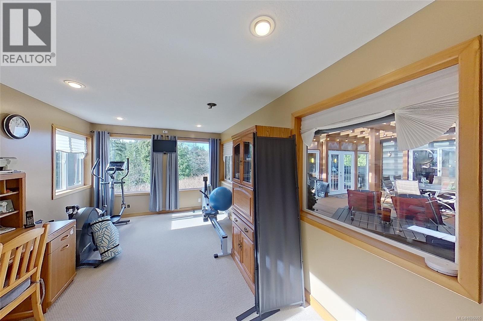 For sale: 1101 Ewen Rd, Hyde Creek, British Columbia V0N2R0 - 1026065 ...