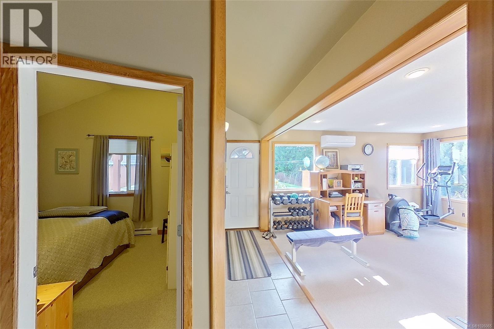 For sale: 1101 Ewen Rd, Hyde Creek, British Columbia V0N2R0 - 1026065 ...