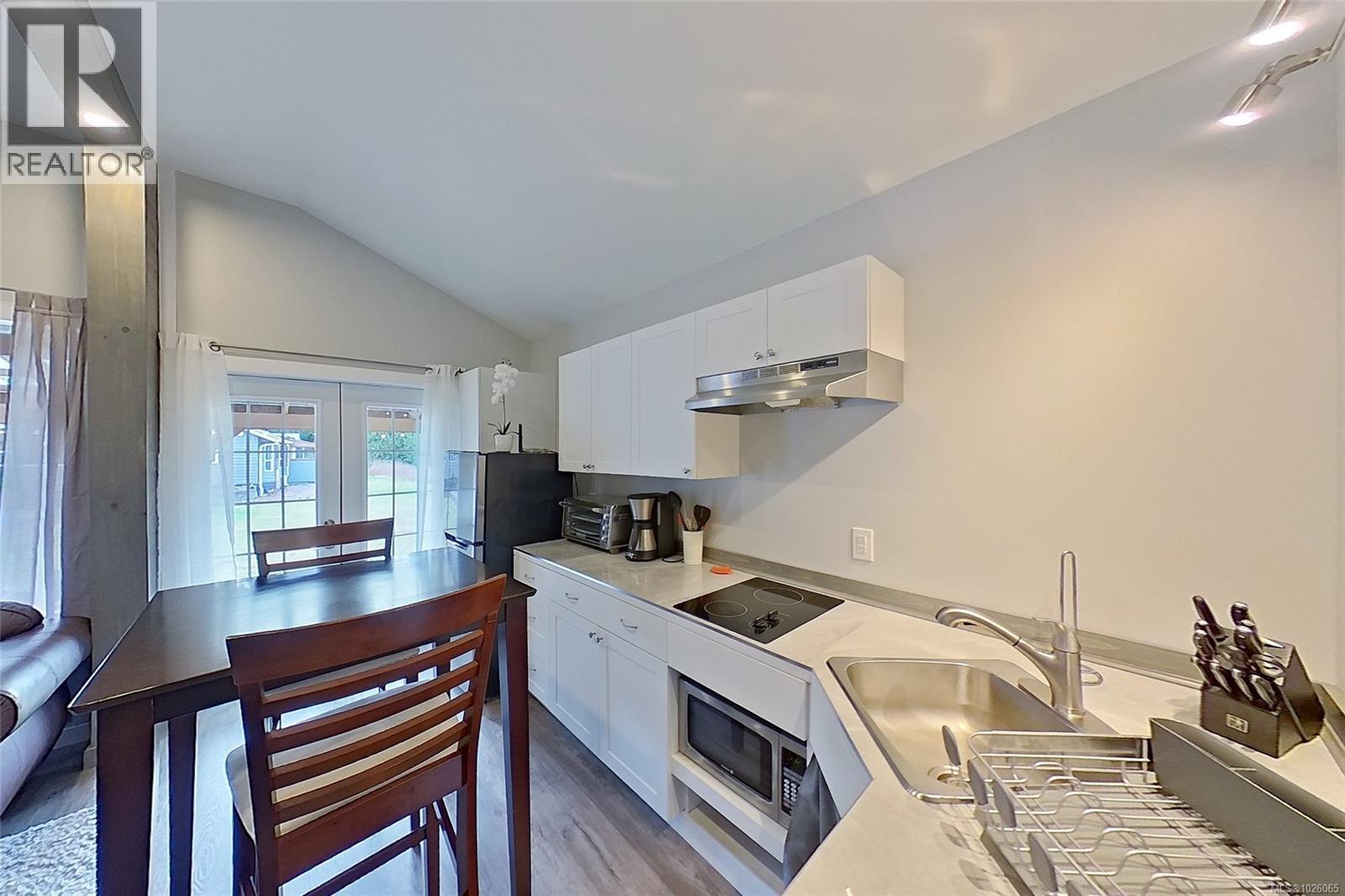 For sale: 1101 Ewen Rd, Hyde Creek, British Columbia V0N2R0 - 1026065 ...