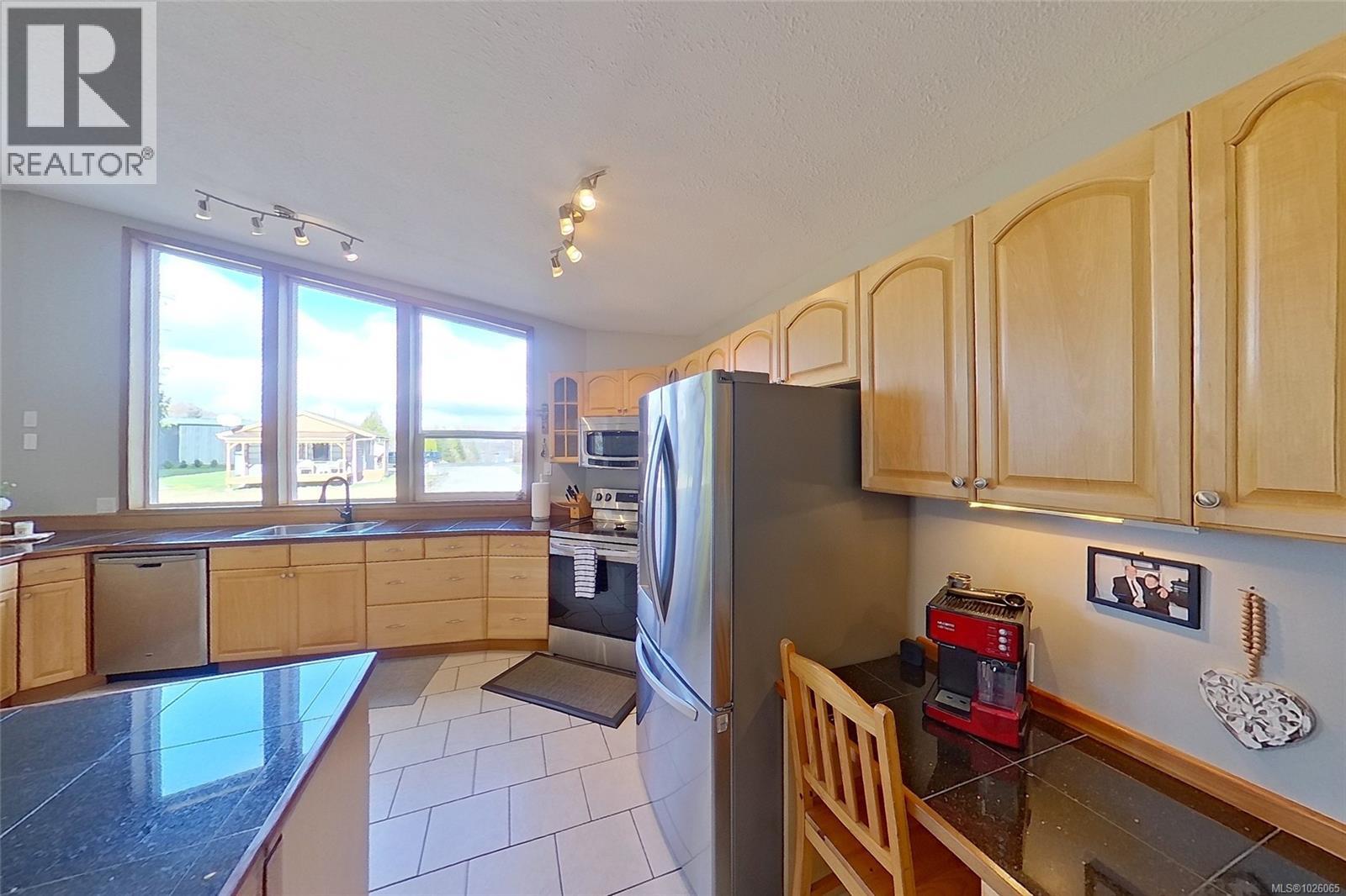 For sale: 1101 Ewen Rd, Hyde Creek, British Columbia V0N2R0 - 1026065 ...