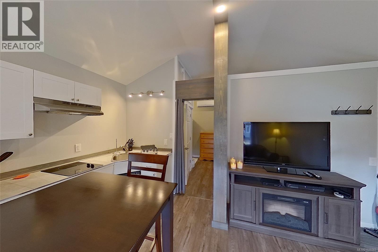 For sale: 1101 Ewen Rd, Hyde Creek, British Columbia V0N2R0 - 1026065 ...
