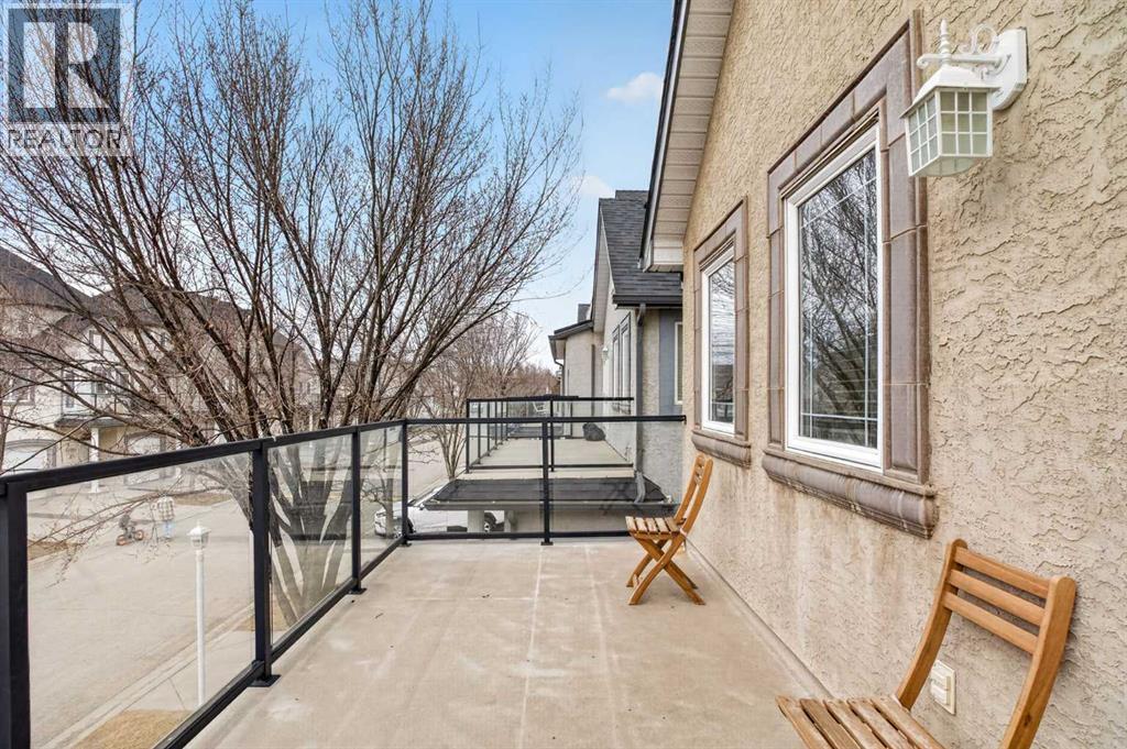 Row / Townhouse for Sale in 34 Simcoe Place SW|Calgary, Alberta T3H4T8 4
