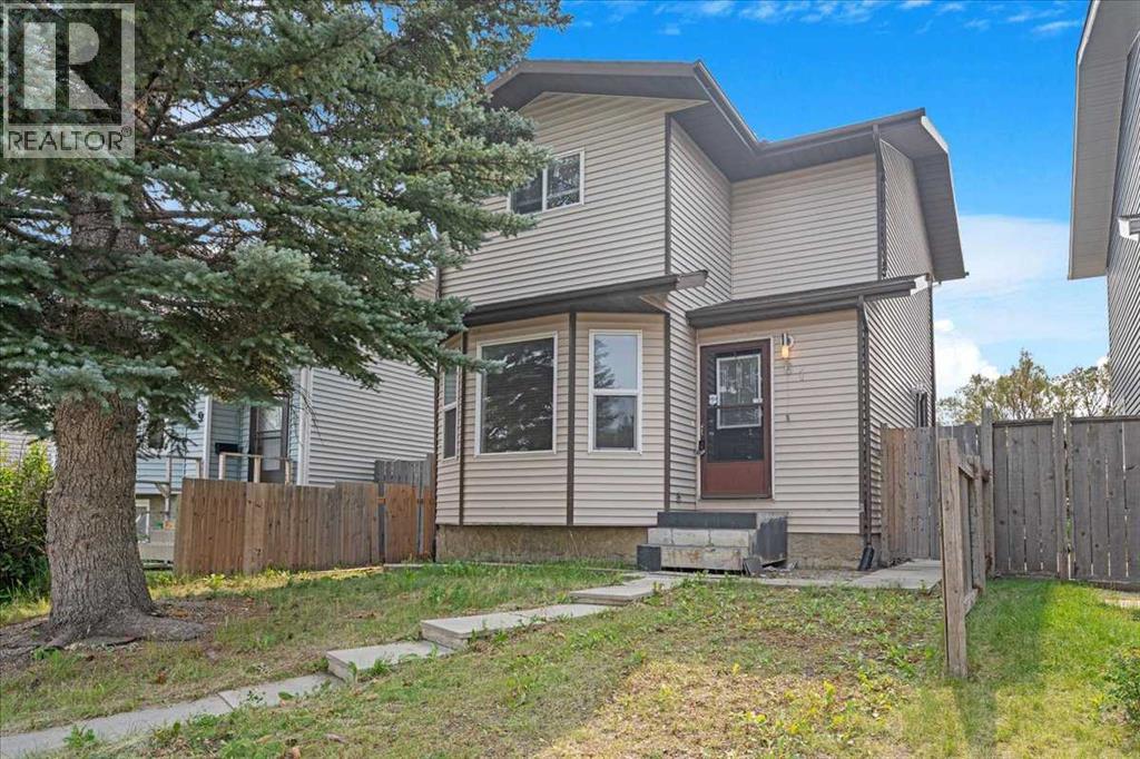 House for Sale in 61 Falmere Way NE|Calgary, Alberta T3J2Y7