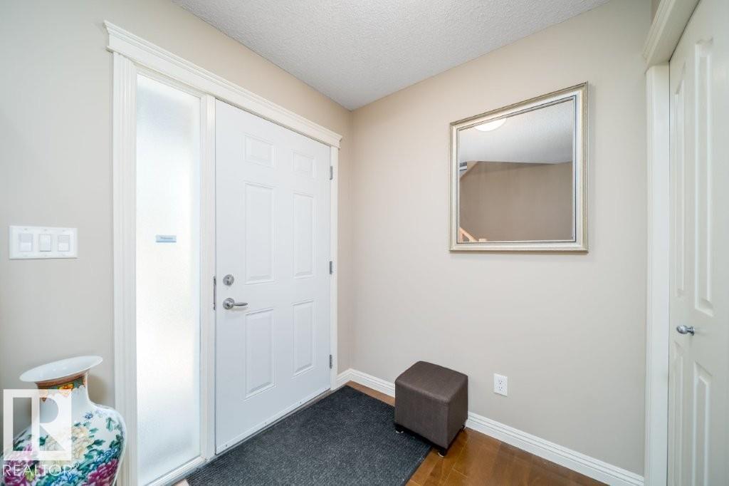 For sale: 2577 HANNA CR NW, Edmonton, Alberta T6R3P7 - E4490254