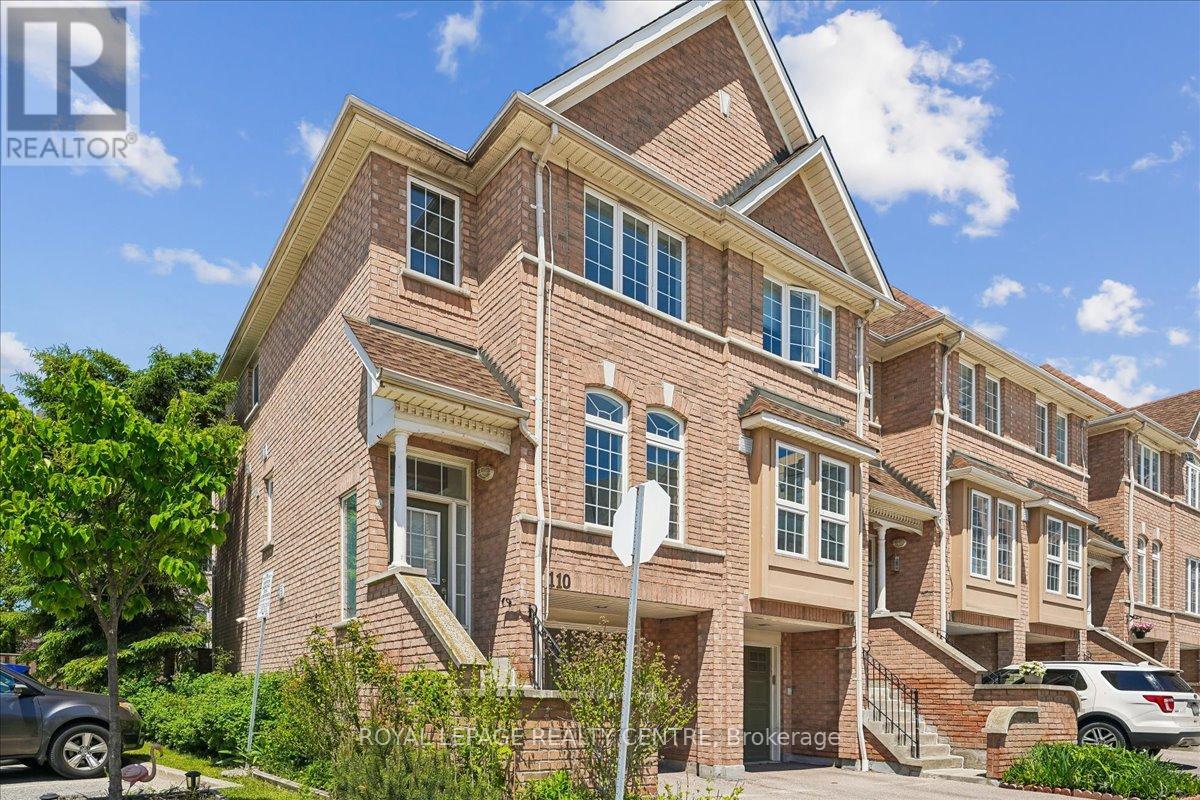 Row / Townhouse for Sale in 110 - 50 STRATHAVEN DRIVE|Mississauga (Hurontario), Ontario L5R4E7 3