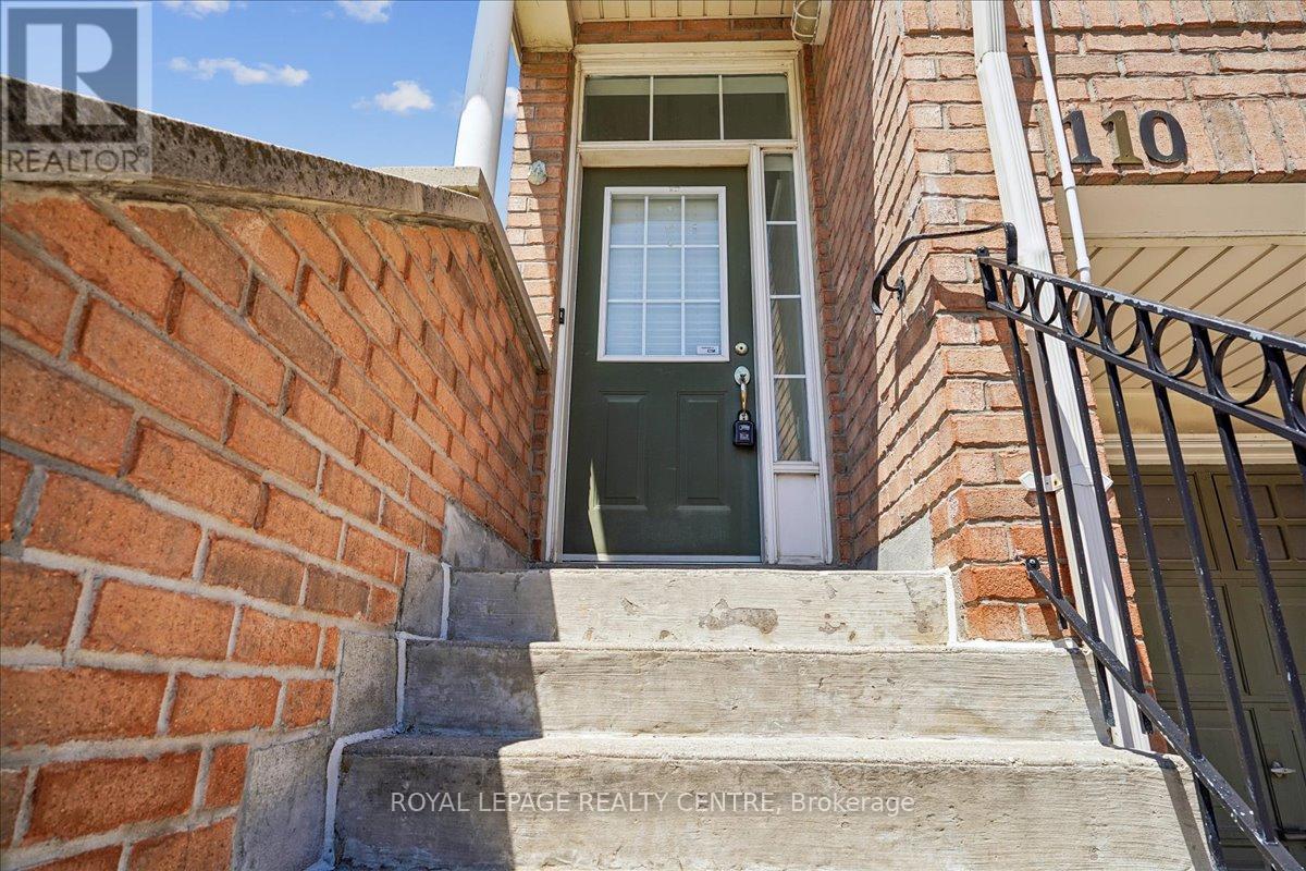 Row / Townhouse for Sale in 110 - 50 STRATHAVEN DRIVE|Mississauga (Hurontario), Ontario L5R4E7 4