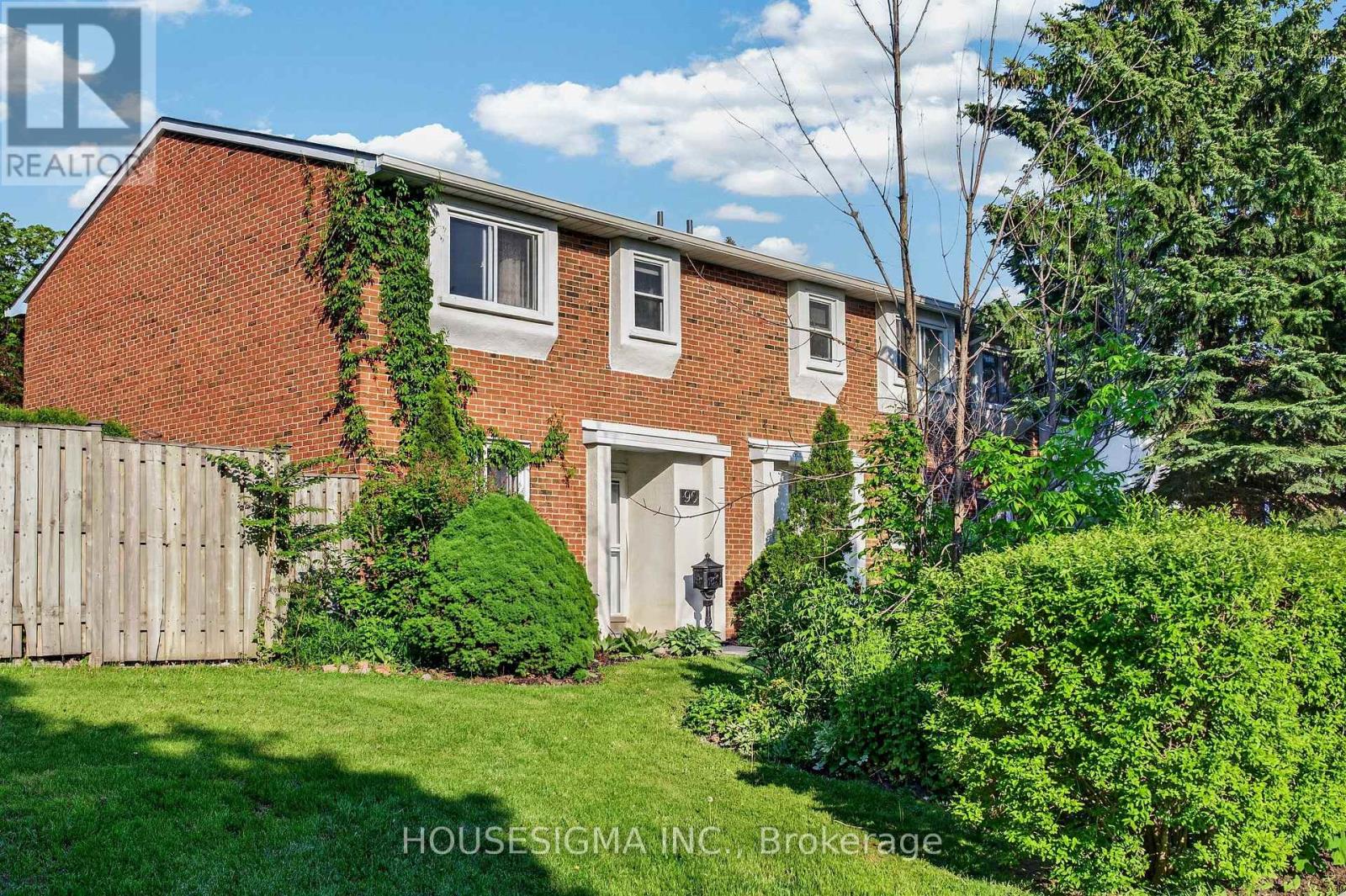 Row / Townhouse for Sale in 90 - 15 CENTENNIAL PARK ROAD S|Toronto (Eringate-Centennial-West Deane), Ontario M9C4W8