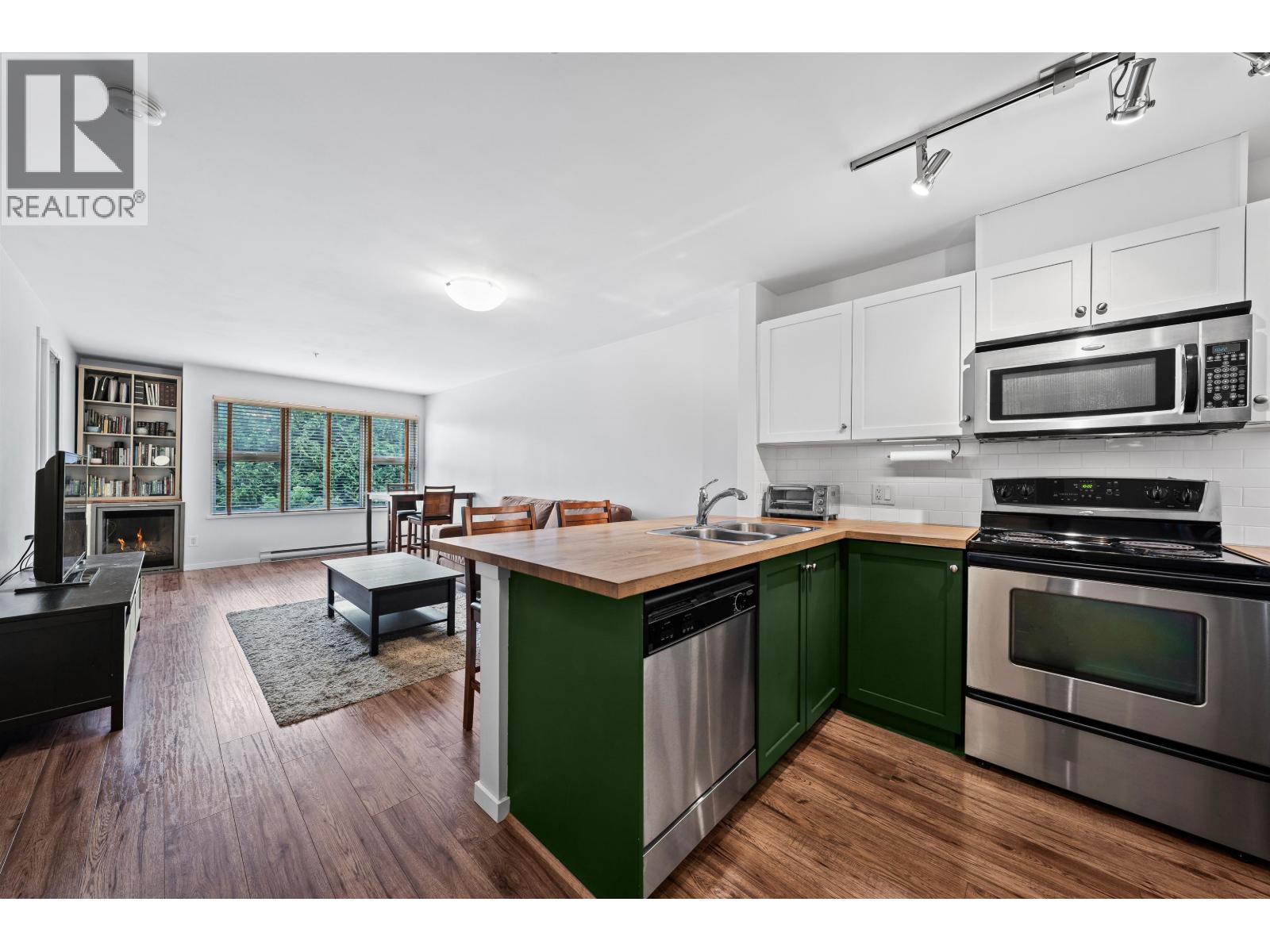 312 315 KNOX STREET|New Westminster, British Columbia V3L0B5