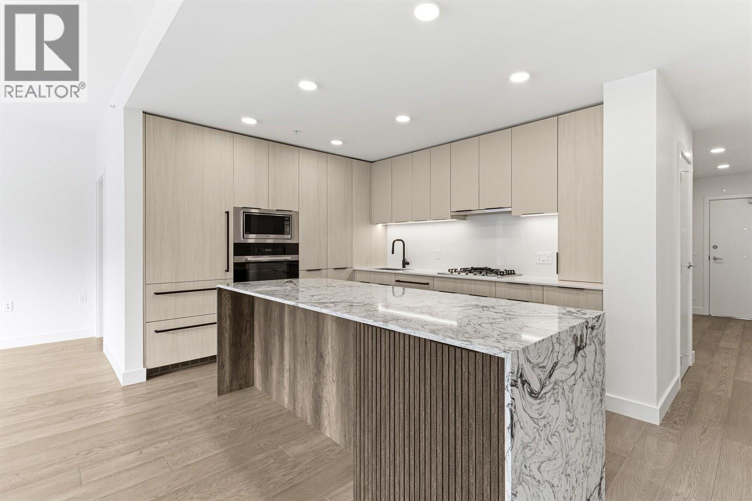 205 3590 W 39TH AVENUE|Vancouver, British Columbia V6N3A5
