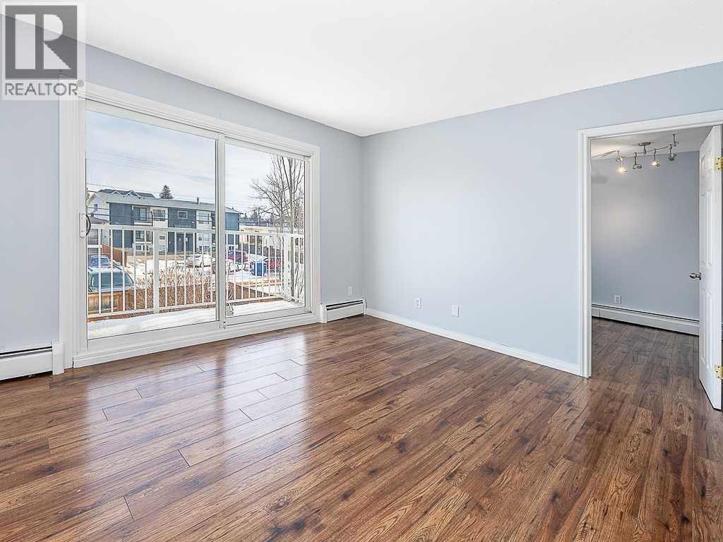 Apartment for Sale in 5, 4328 75 Street NW|Calgary, Alberta T3B2M8 2