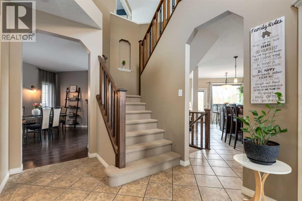 House for Sale in 569 Chaparral Drive SE|Calgary, Alberta T2X3W8 3