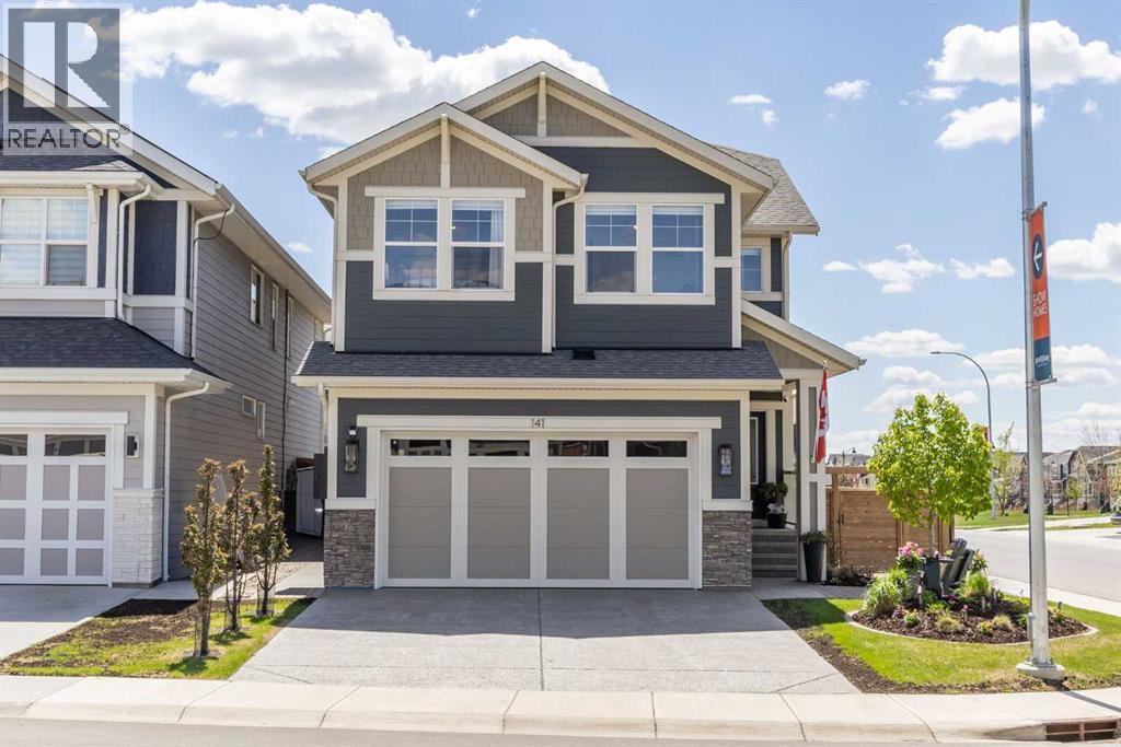 House for Sale in 141 Magnolia Manor SE|Calgary, Alberta T3M3H9