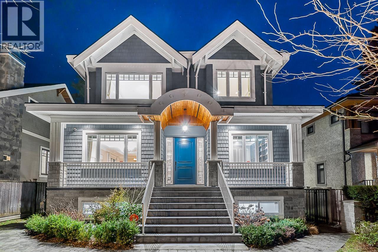 3741 W 37TH AVENUE|Vancouver, British Columbia V6N2W1