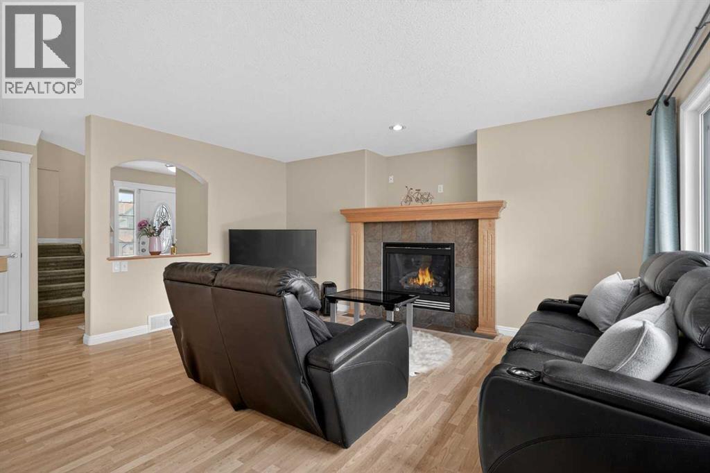 House for Sale in 284 Royal Oak Circle NW|Calgary, Alberta T3G6A4 4