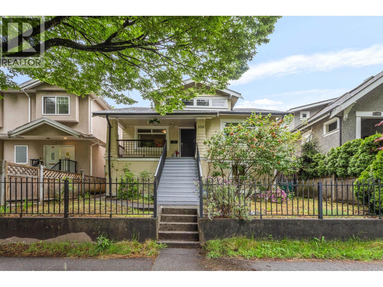 550 CASSIAR STREET|Vancouver, British Columbia V5K4M9