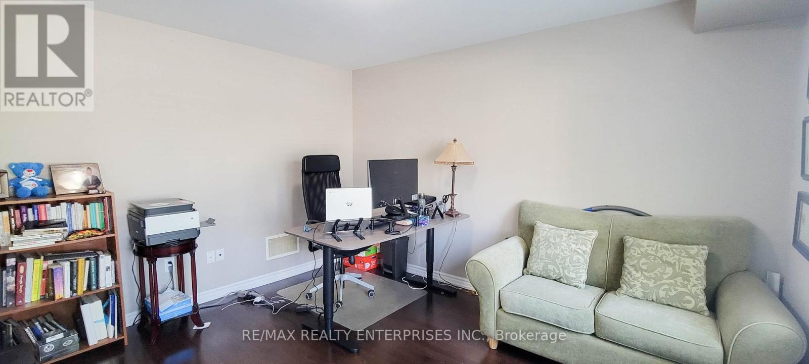 Row / Townhouse for Sale in 250 ELLEN DAVIDSON DRIVE|Oakville (GO Glenorchy), Ontario L6M0V2 5