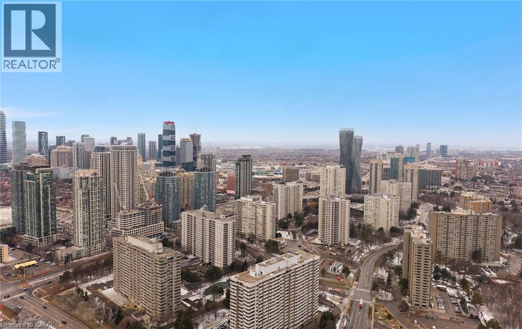 Row / Townhouse for Sale in 400 MISSISSAUGA VALLEY Boulevard Unit# 7|Mississauga, Ontario L5A3N6