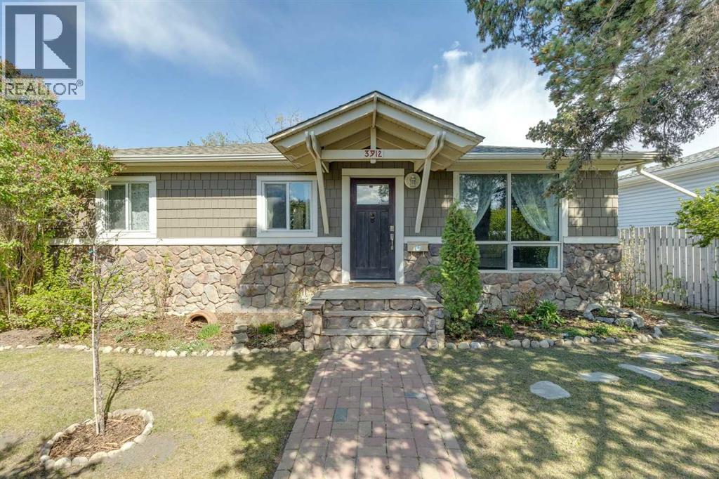 House for Sale in 3912 77 Street NW|Calgary, Alberta T3B2N5