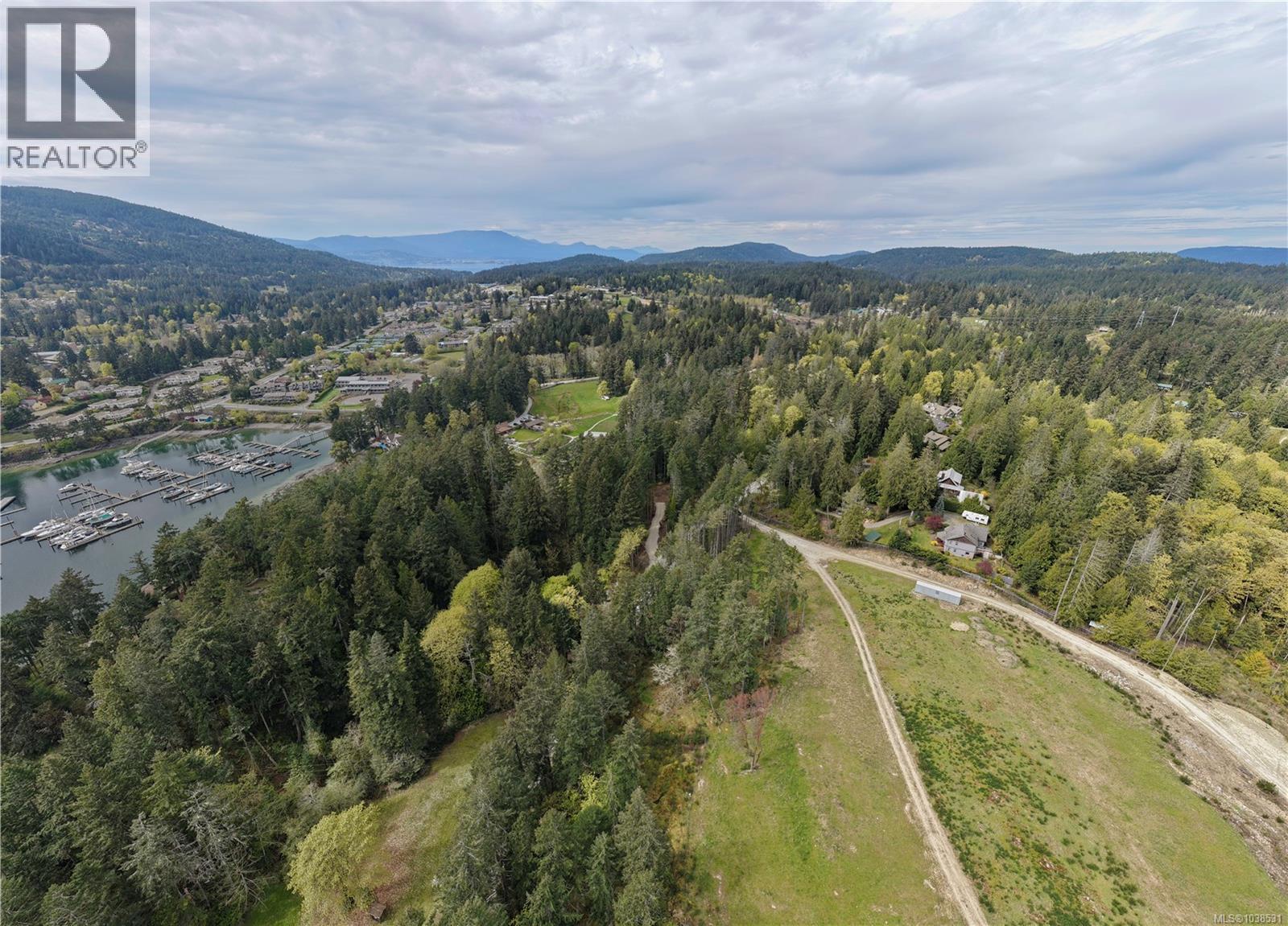 For sale: 2 Churchill Rd, Salt Spring, British Columbia V8K2R3 ...