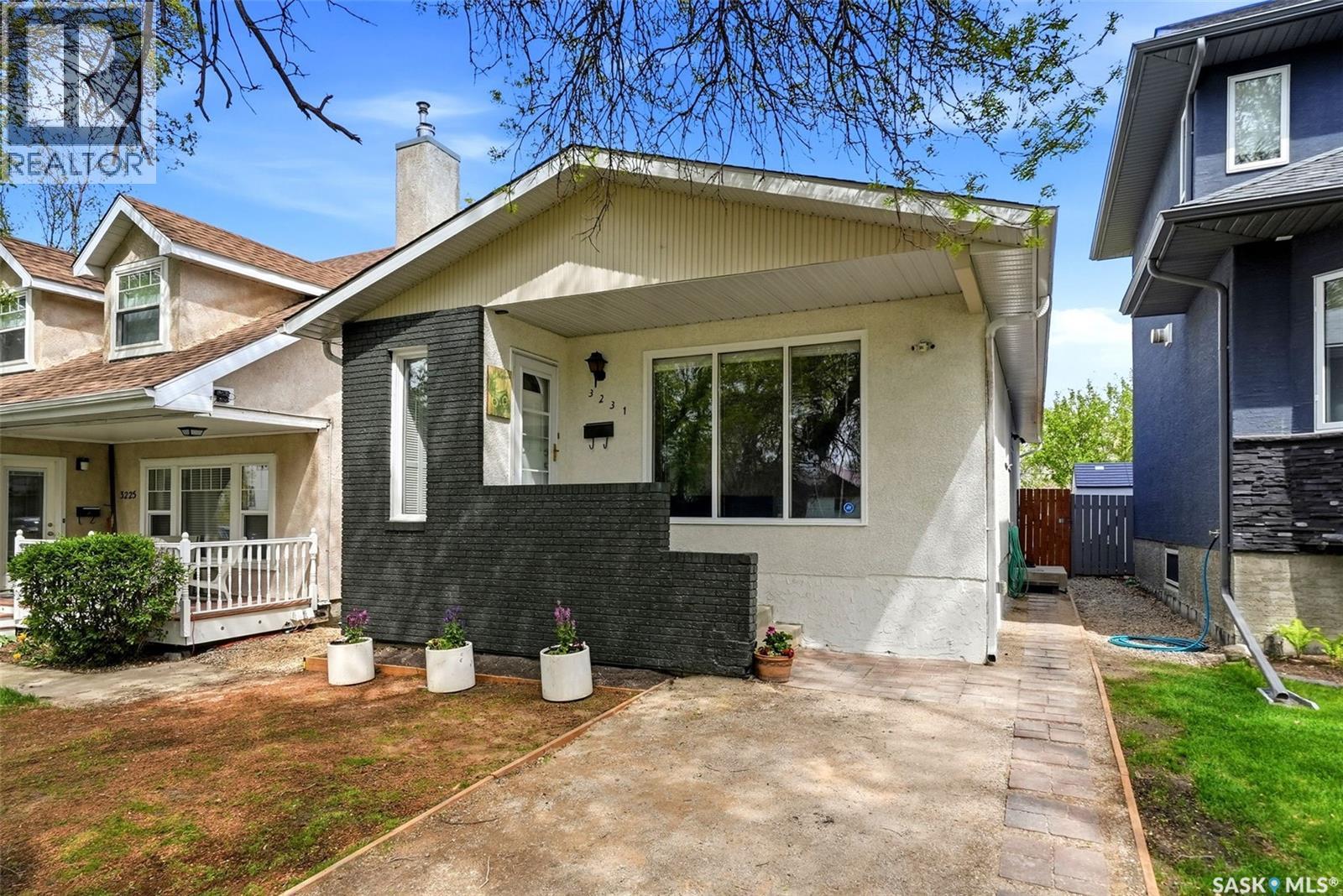 3231 Retallack STREET