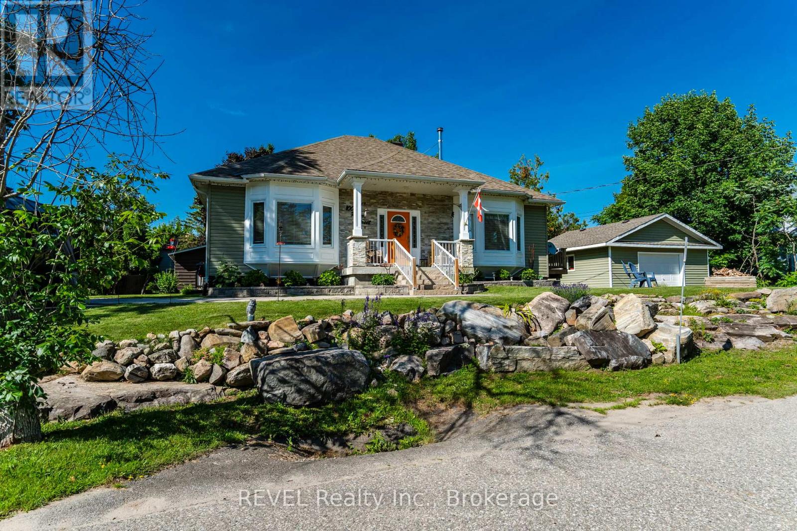 1006 RIVER STREET