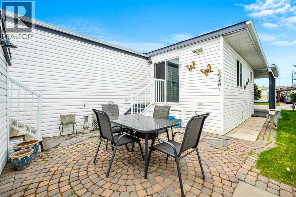 Mobile Home for Sale in 86, 99 Arbour Lake Road NW|Calgary, Alberta T3G4E4 2