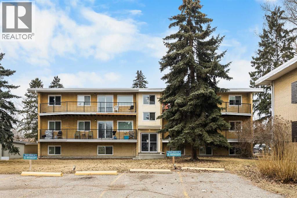 Apartment for Sale in 101, 3103 Blakiston Drive NW|Calgary, Alberta T2L1L7
