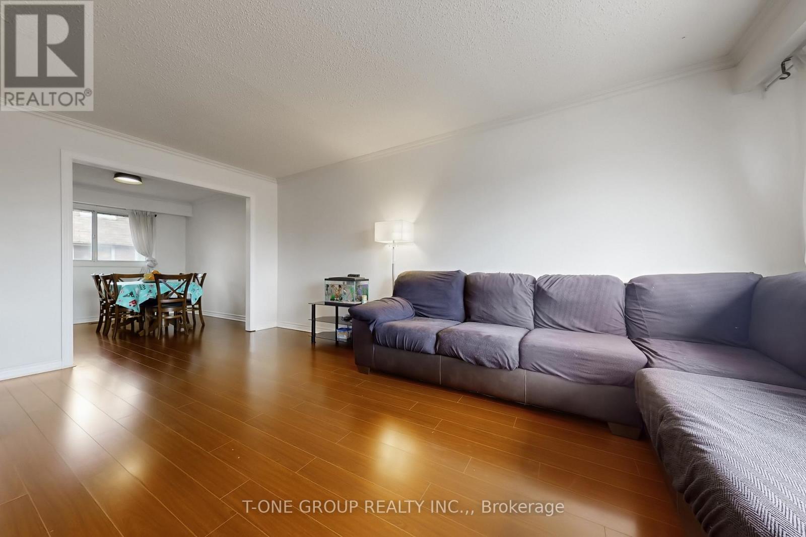 Row / Townhouse for Sale in 75 - 3025 CEDARGLEN GATE|Mississauga (Erindale), Ontario L5C2V7 4