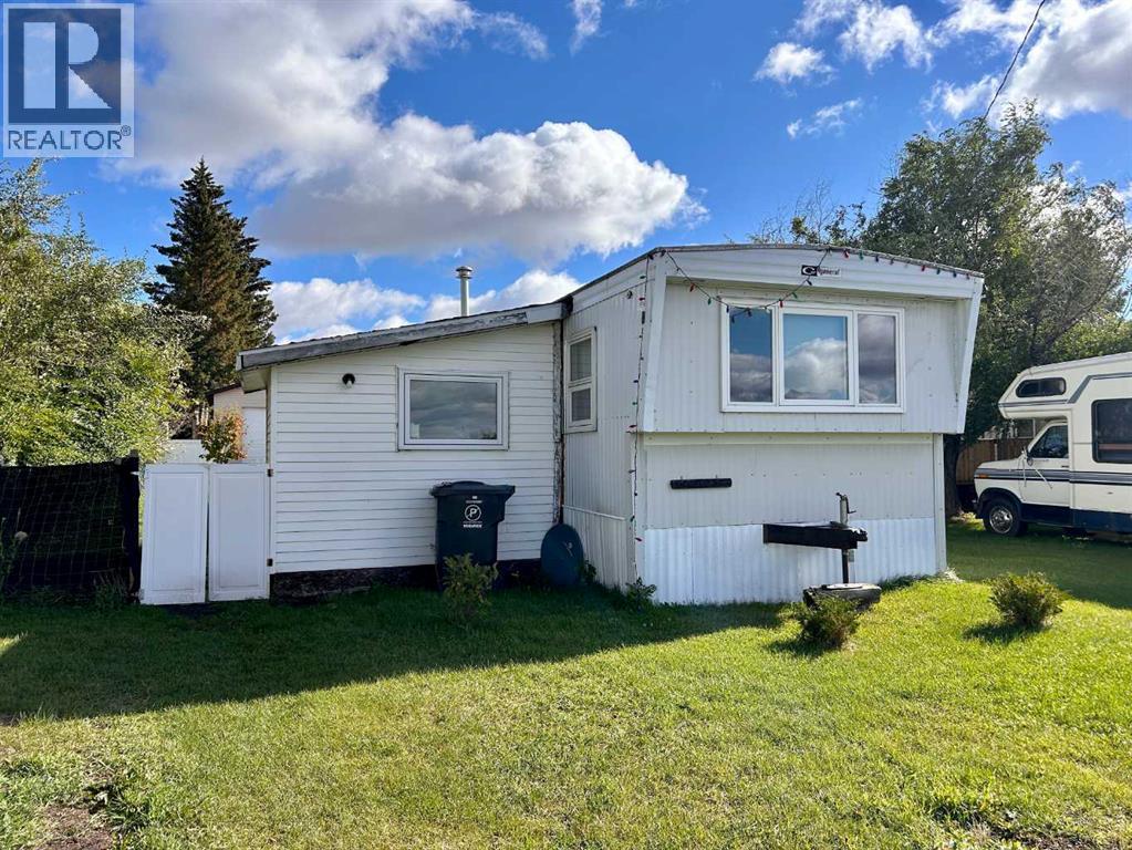 For sale: 5039 53 Street, Islay, Alberta T0B2J0 - A2170181 | REALTOR.ca