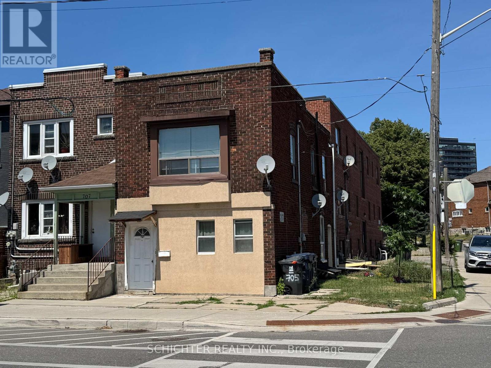 TRIPLEX - 705 VAUGHAN ROAD W · Triplex, Toronto