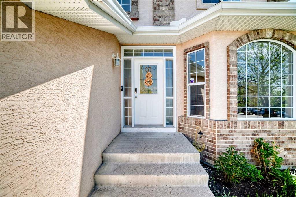 House for Sale in 191 Sienna Park Terrace SW|Calgary, Alberta T3H4M9 2