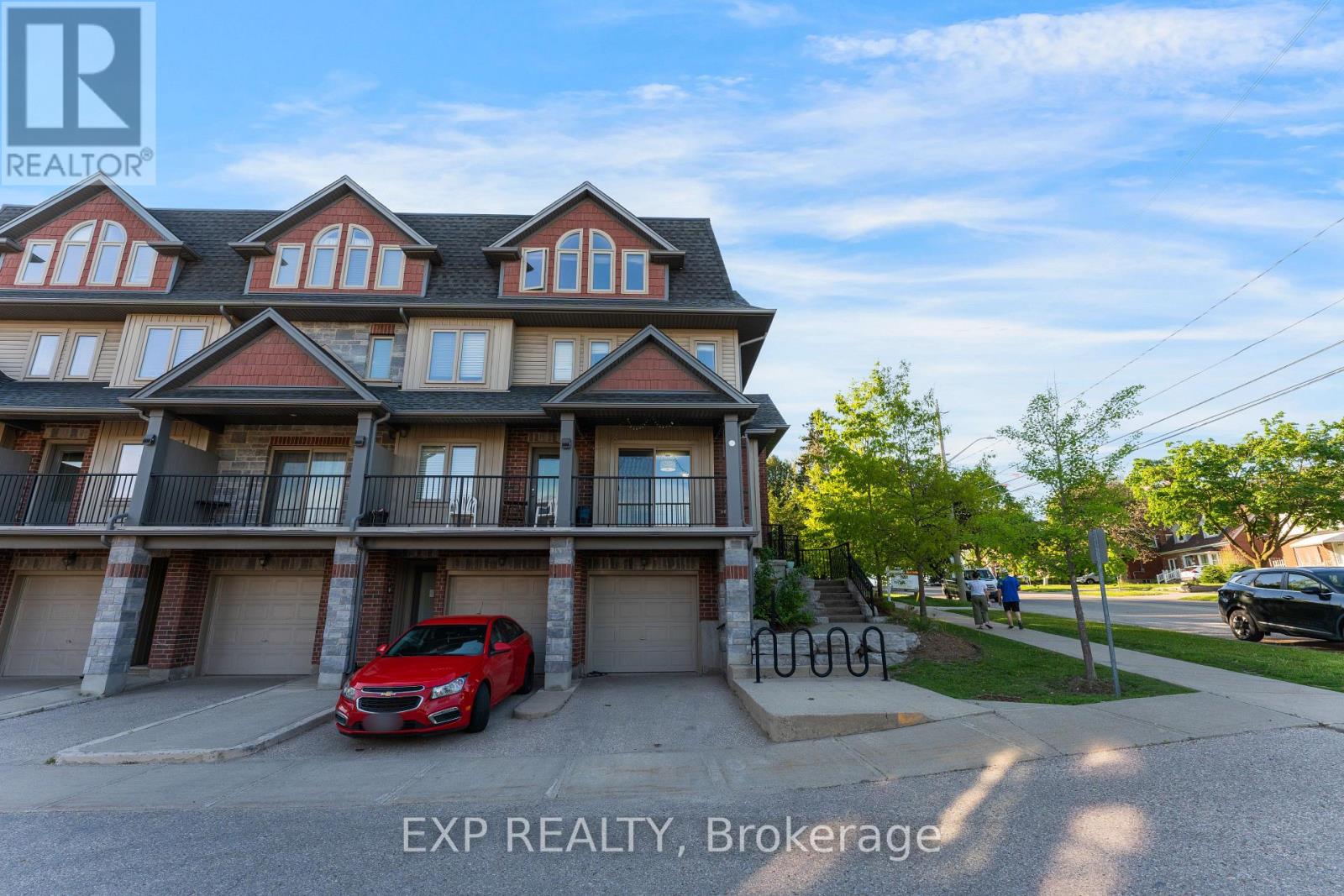 5 - 487 EAST AVENUE, Kitchener, Ontario N2H0A8