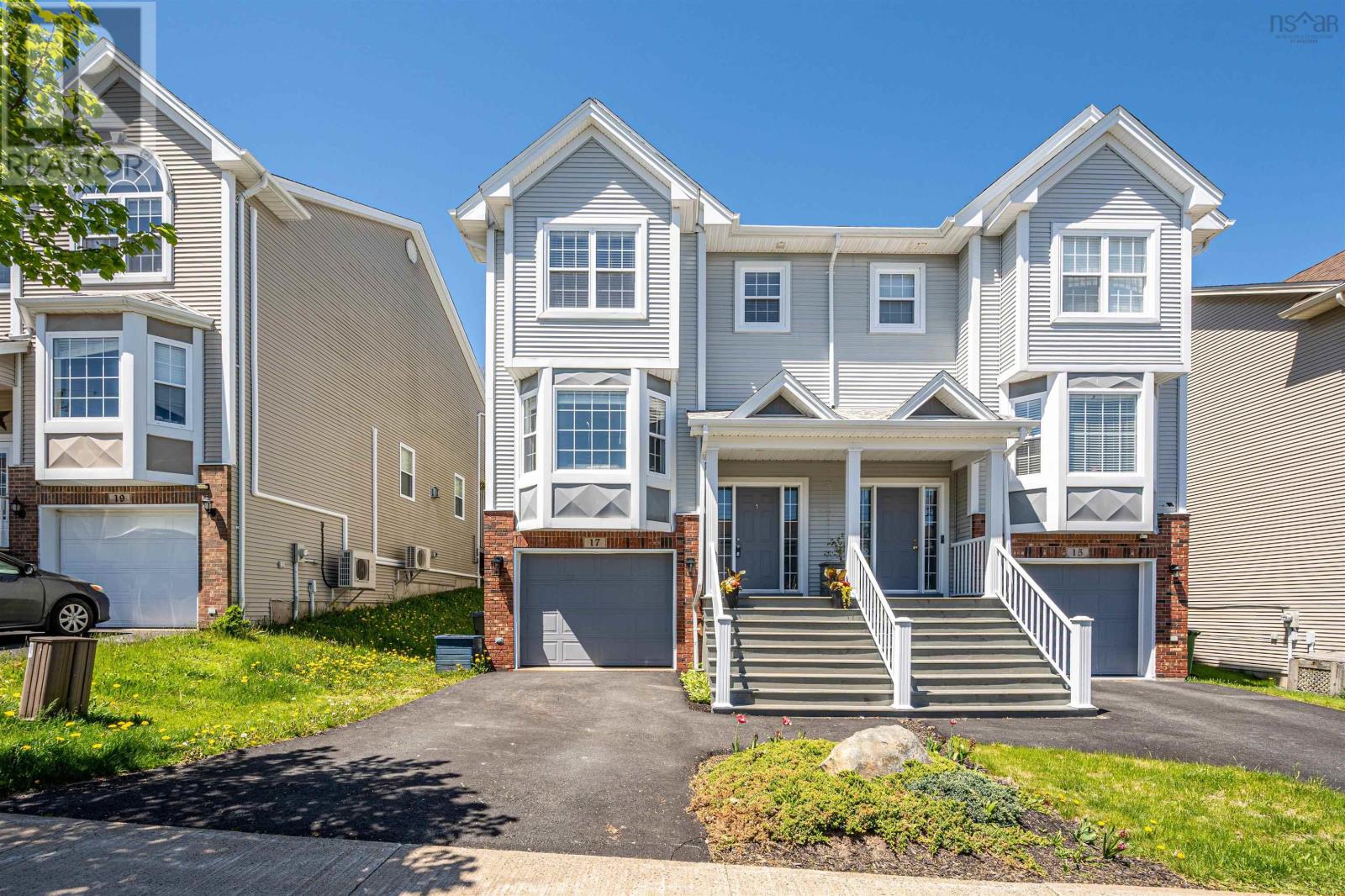 For sale: 17 Outrigger Crescent, Halifax, Nova Scotia B3M4V9 ...